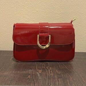 Red shoulder or handbag